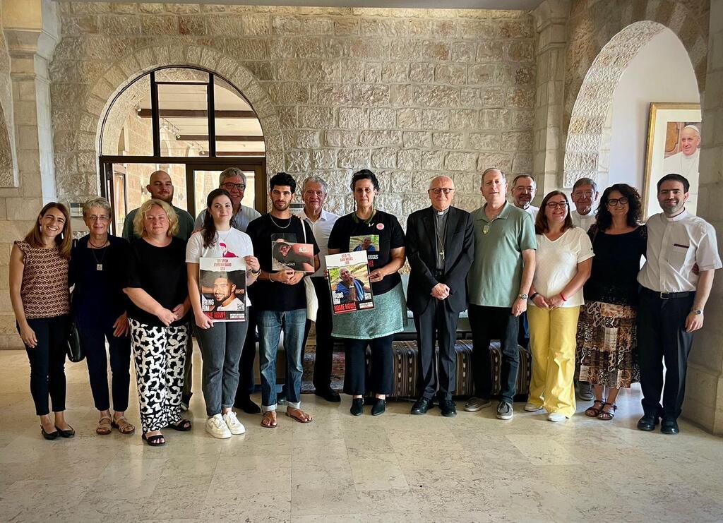 An international delegation of Sant'Egidio in Jerusalem and Bethlehem to express solidarity with the communities suffering from war